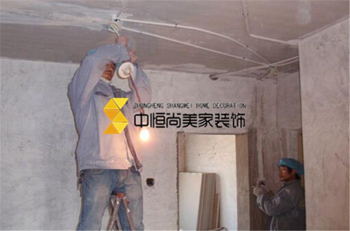 西安裝修公司-老宅宿舍樓起火 舊房家裝電路改造不容輕視！